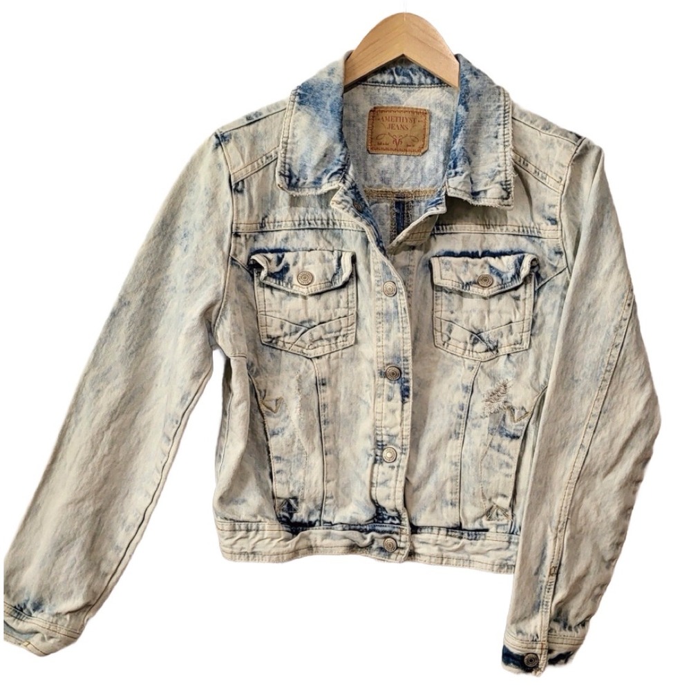 Amethyst Jeans Light Wash Distressed Blue Jean Jacket Size Juniors XL